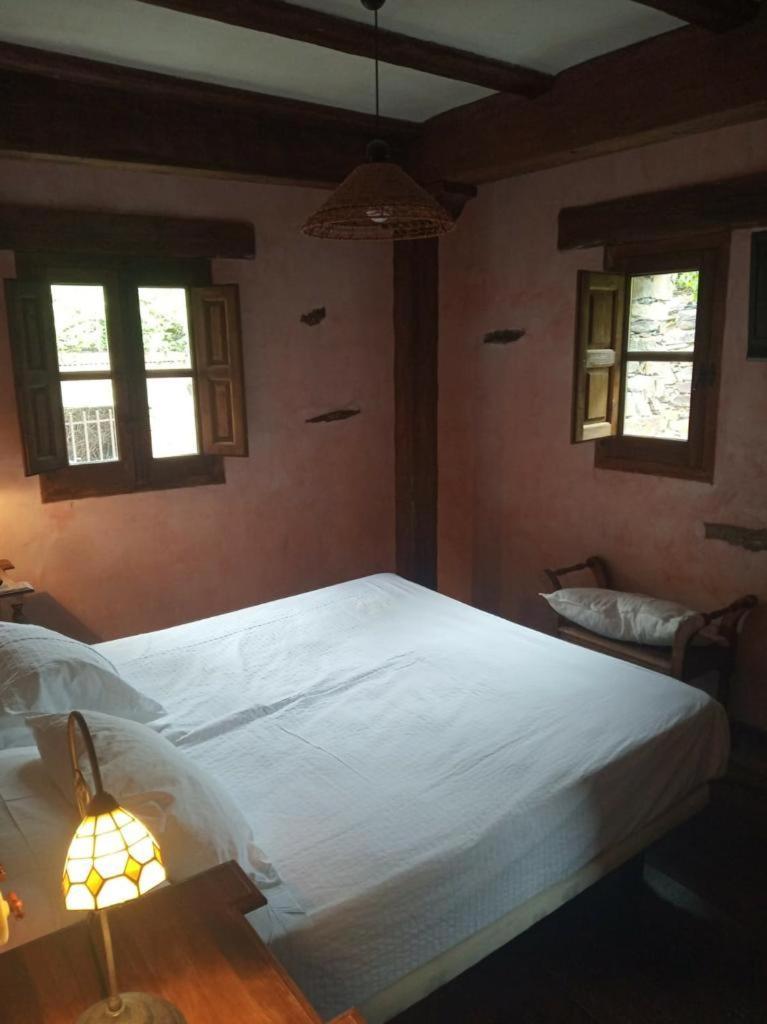 Rural La Fuente Hotel Patones